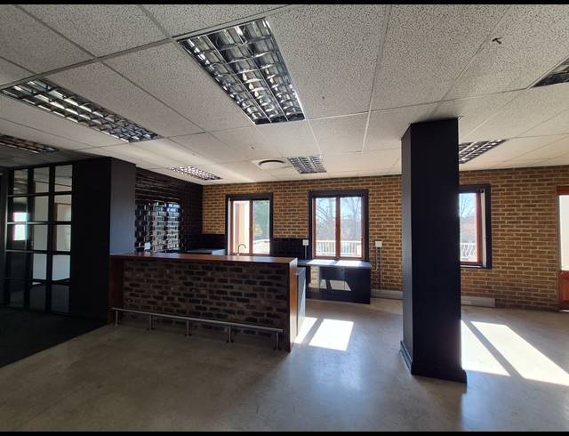 1,627M² OFFICE TO LET IN SANDTON CENTRAL